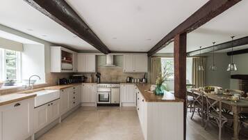 Mesin pencuci piring