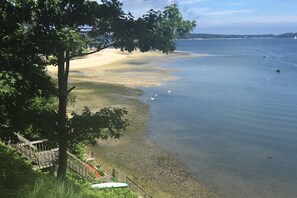 Beach - Plum Guide - Bay Bliss (Centerport)