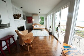 Televisión, chimenea