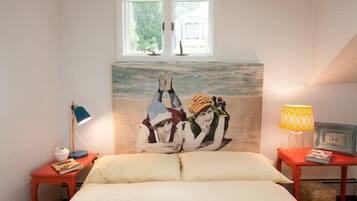 4 bedrooms, iron/ironing board