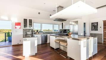 Microwave, dishwasher, dining tables