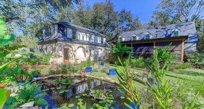 Plum Guide - Secret Garden