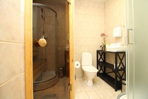 Bathroom - Quiet 2 BR with sauna in heart of Old Town (Tallinn)