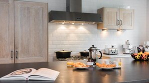 Mikrowelle, Geschirrspüler