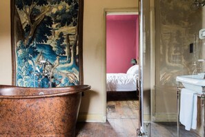 2 camere, ferro/asse da stiro