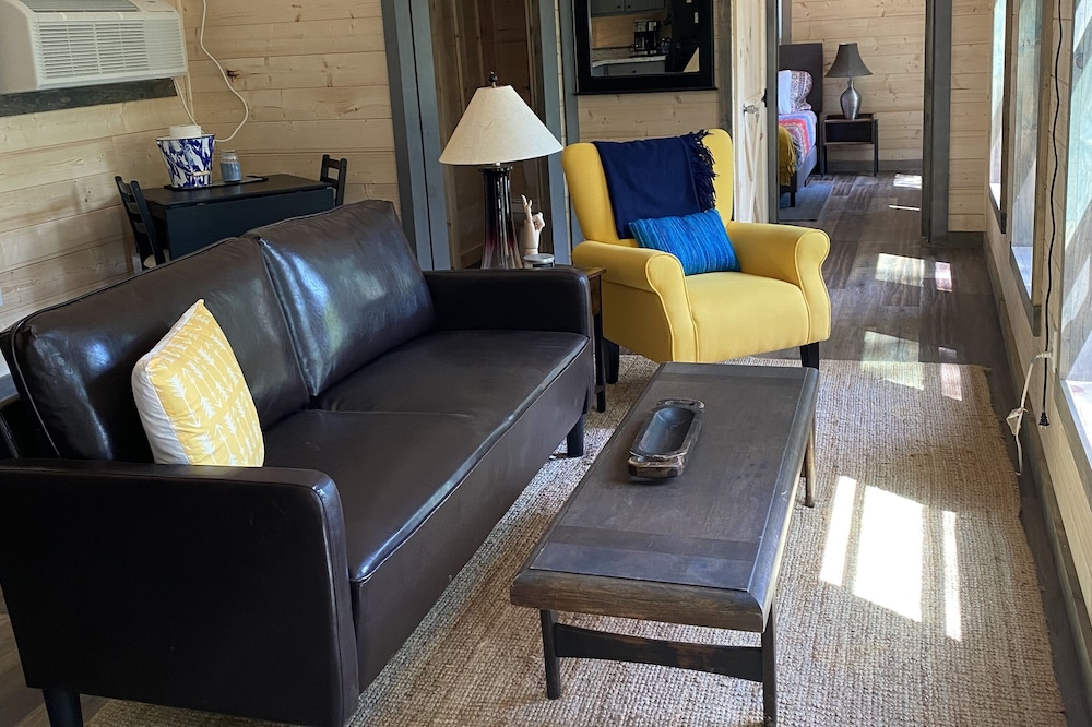 Peaceful Climbing/Hiking/Adventure Getaway in the Heart of the Red River Gorge!