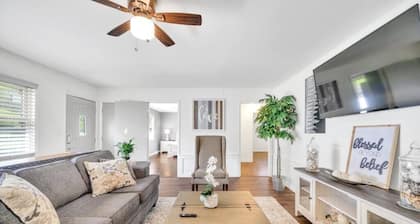 Cozy 4bedroom Bungalow in Davidson Sleeps 10
