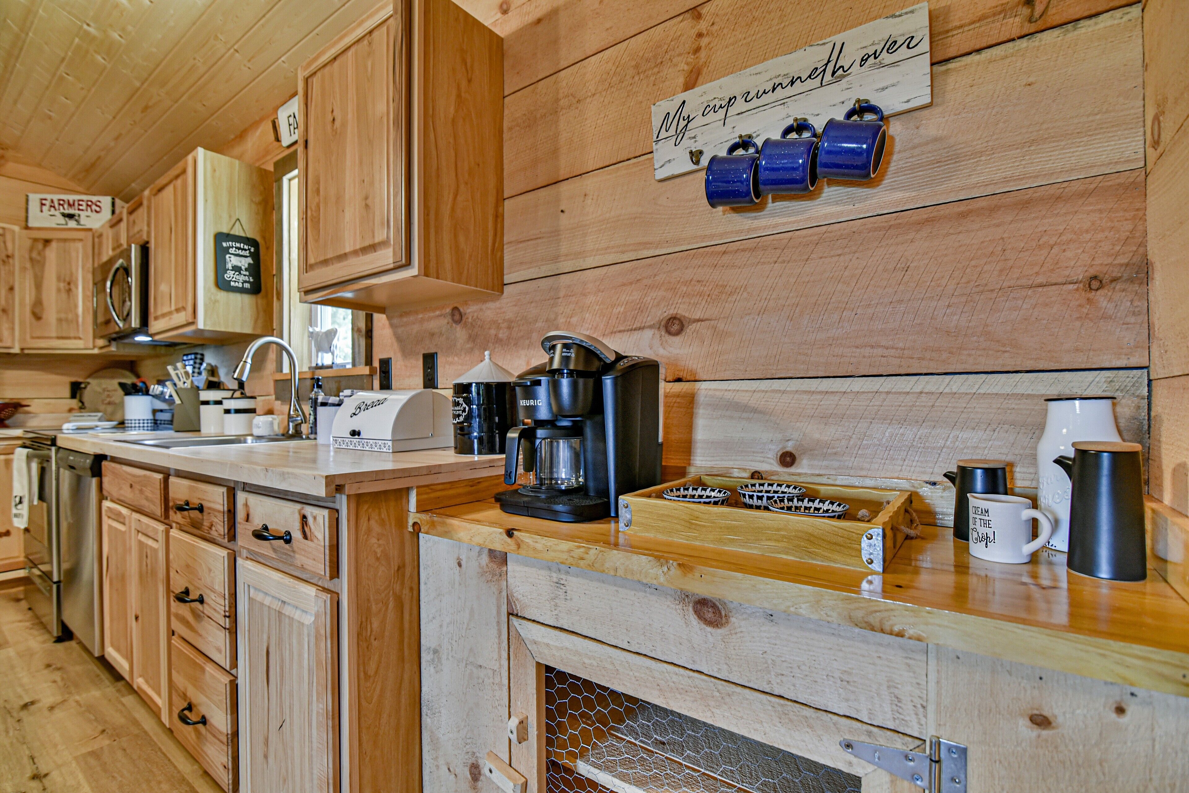 Beautiful Log Cabin on Horse Farm The Holy Cow