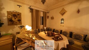 Reception - hotel Dar ahlam dades (Ait Sedrate Jbel El Soufla)