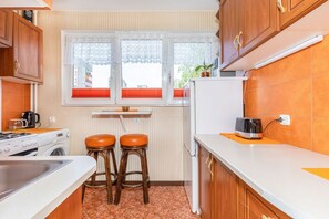 Leilighet, 1 soverom, kjøkken | Eget kjøkken | Kjøleskap, ovn, kokeplater og kaffetrakter/tekoker