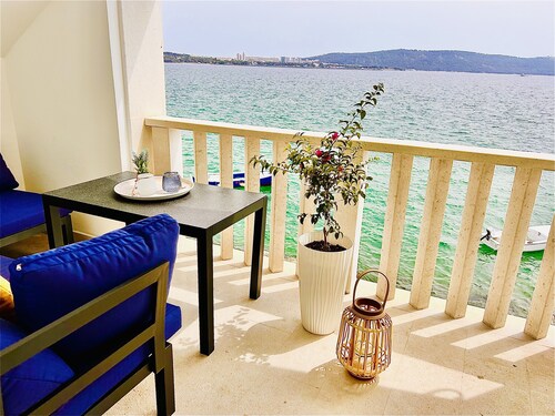 Apartment mit Terrasse am Meer