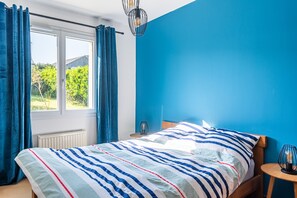 3 dormitorios, tabla de planchar con plancha, wifi gratis y ropa de cama