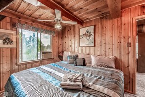 4 bedrooms, WiFi, bed sheets