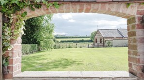 Property grounds - Plum Guide - On The Downs (Blandford Forum)