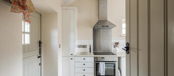 Plum Guide - On The Downs