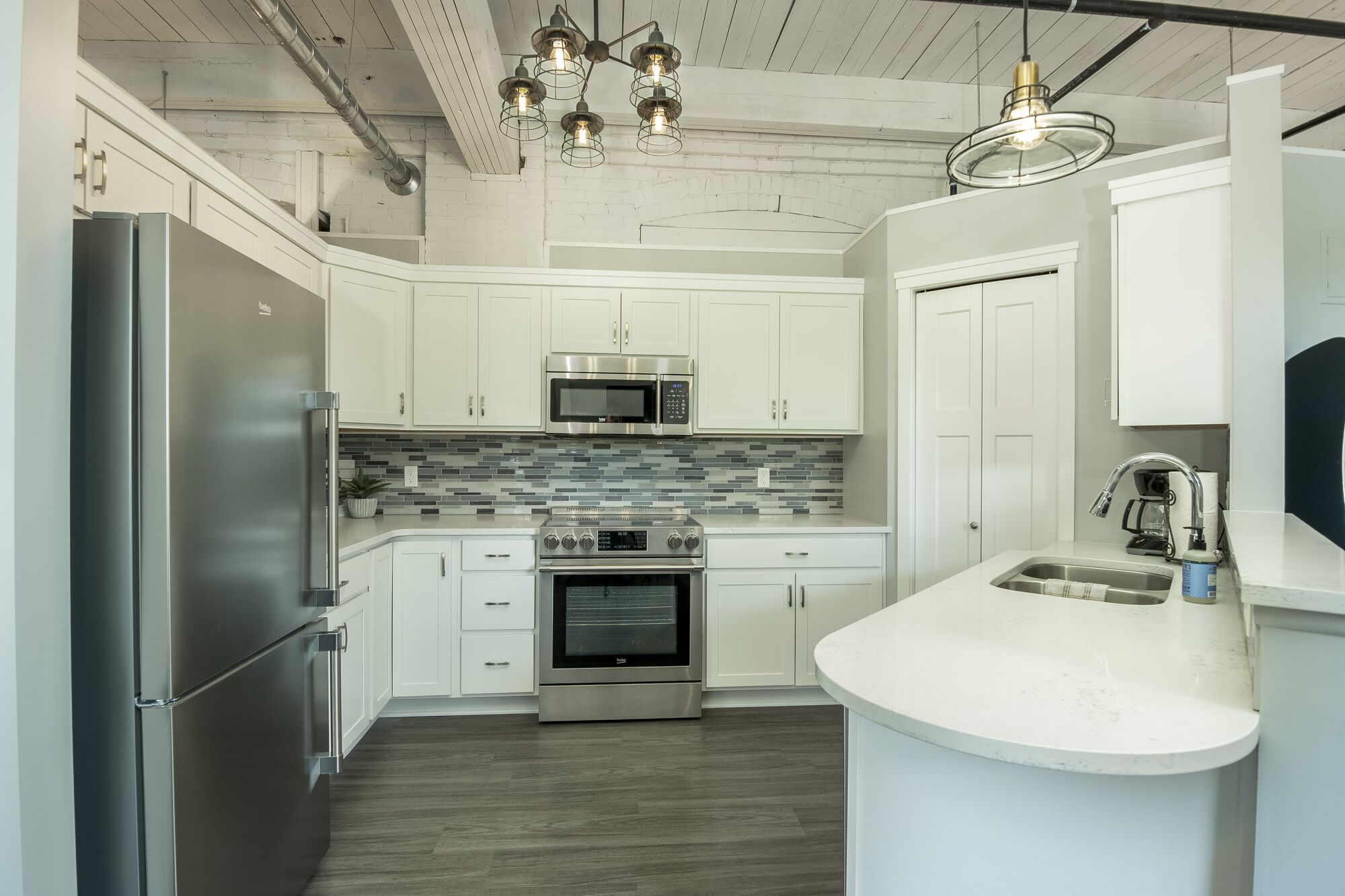 Superior Loft- Downtown - Balcony 