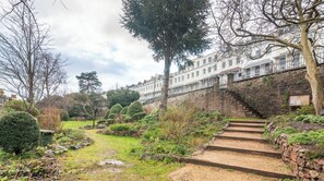 숙박 시설 구내