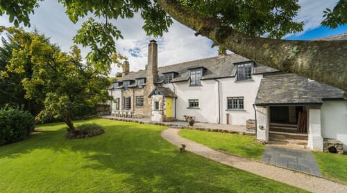 Plum Guide - Earth & Fire