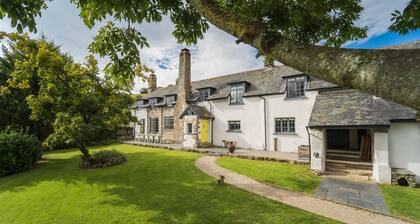 Plum Guide - Earth & Fire