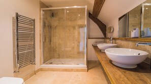 Shower - Plum Guide - Earth & Fire (Exeter)
