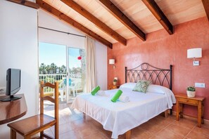 3 dormitorios, tabla de planchar con plancha, wifi gratis y ropa de cama