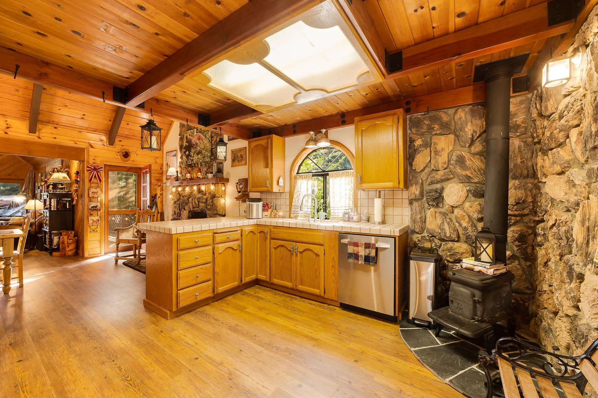Gorgeous Chalet in 400 acre gated park. Near Twain Harte, Pinecrest&Dodge Ridge