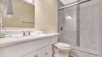 Regadera y secadora de cabello