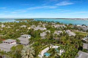 Exterior - ~The Escape ~ Your own tropical escape on private island! (Key West)