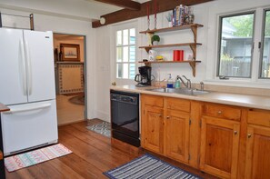 Refrigerador, microondas, parrilla de estufa y lavavajillas 