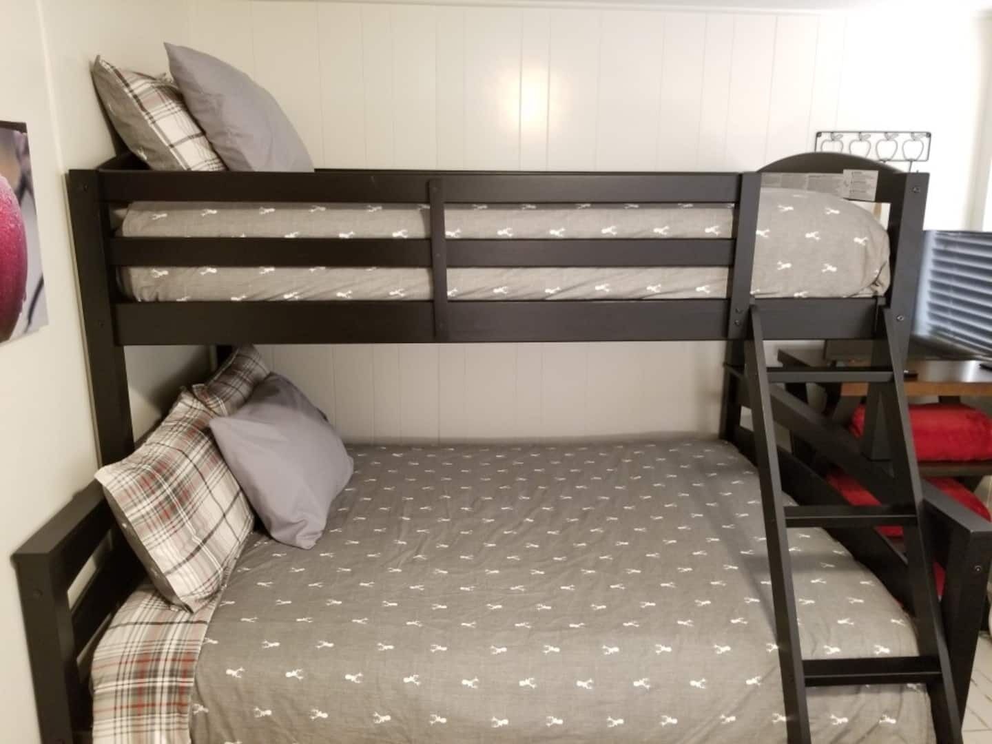 Bear’s Lair Cabin, Willow Cove, Bass Lake