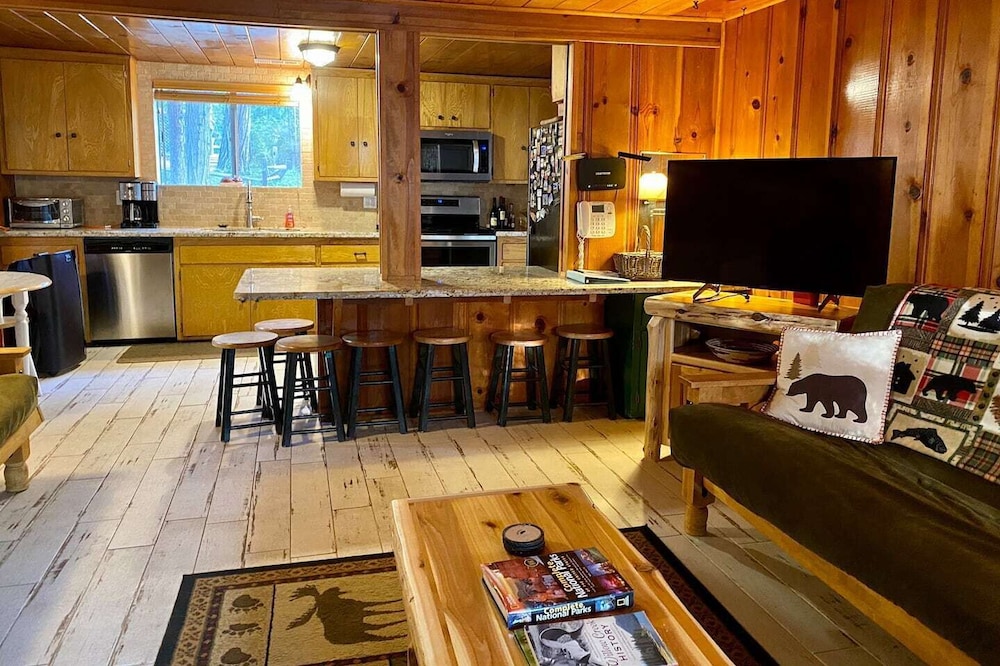 Bear’s Lair Cabin, Willow Cove, Bass Lake
