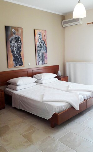 2 chambres, fer et planche à repasser, Wi-Fi, draps fournis