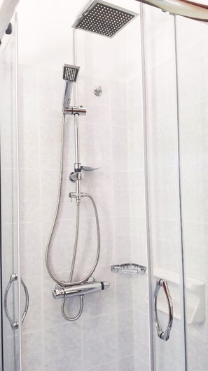 Haartrockner, Handtücher