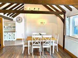 Cottage | Cucina privata | Frigorifero, microonde, forno, piano cottura