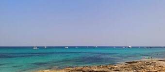 Villa Zante, San Lorenzo, Reitani, 50 meters from the sea, 3 km from Marzamemi.