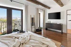 5 bedrooms, iron/ironing board
