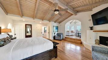 8 kamar tidur dan setrika/meja setrika