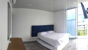 1 bedroom, desk, free WiFi