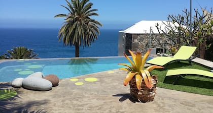 Villa on the seafront with pool_Ecological farm