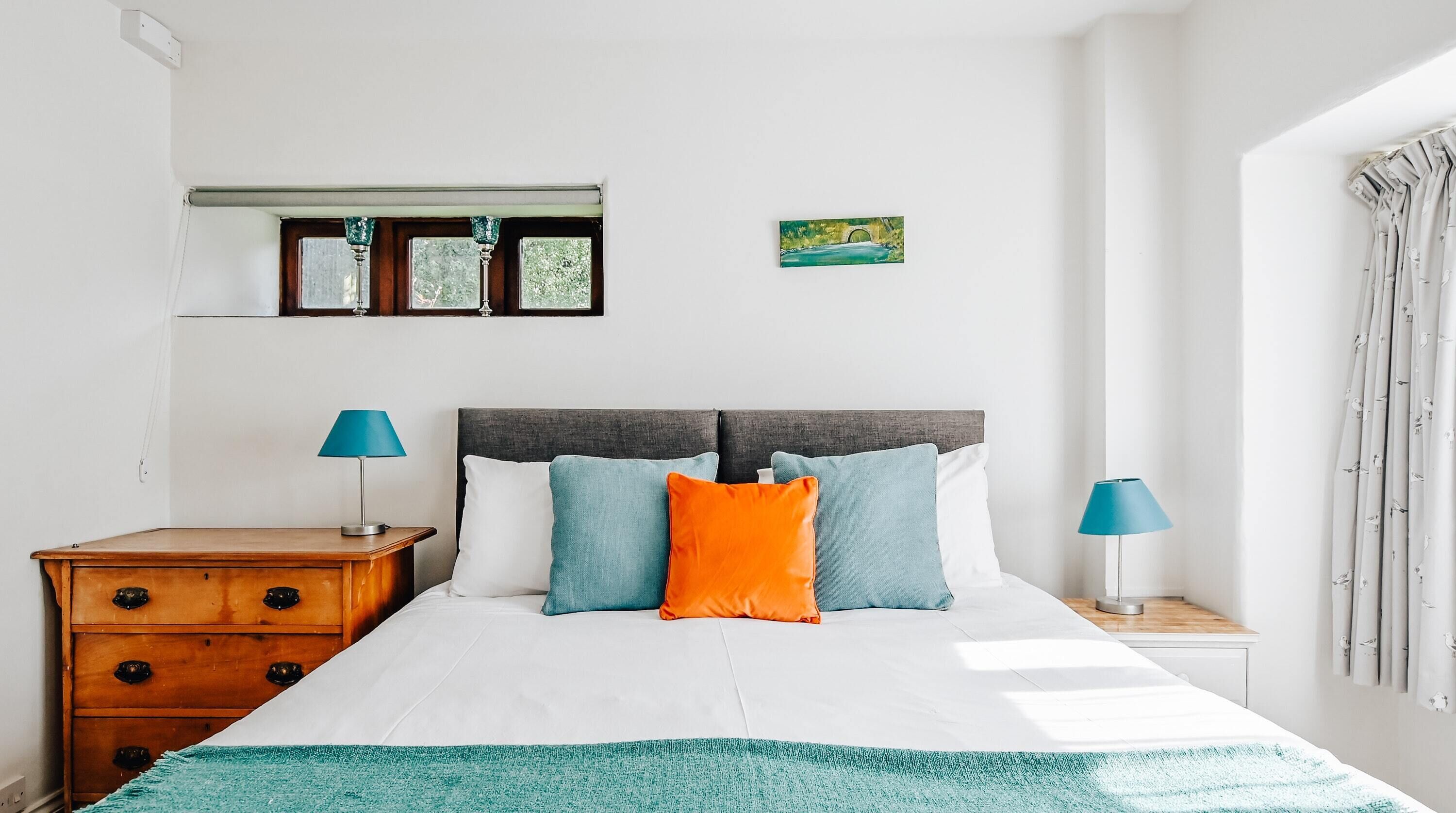 4 bedrooms, iron/ironing board