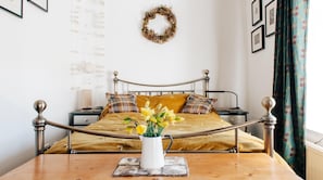2 bedrooms, iron/ironing board
