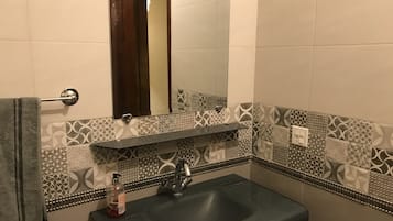 單棟房屋 | 浴室 | 淋浴設備、提供毛巾
