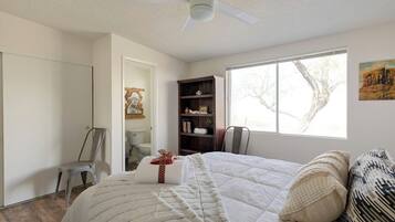 3 bedrooms, iron/ironing board