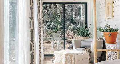 Plum Guide - Aspen Glass