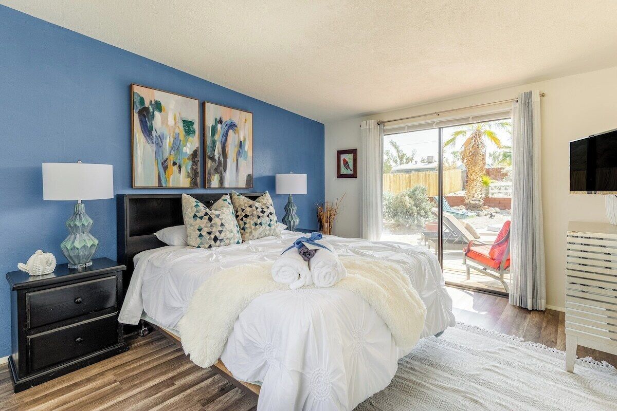 4 bedrooms, iron/ironing board