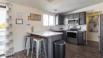 Microwave, dishwasher