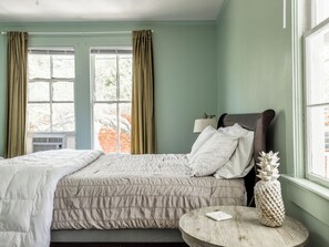 2 bedrooms, iron/ironing board