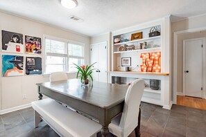 Dining - Plum Guide - The Lindy Hop (Charleston)