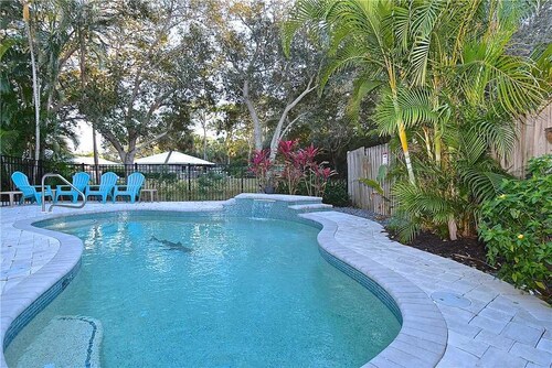 Crescent Street 1138 B, 1 Bedrooms, Pool, pet Friendly, Walk to the Beach