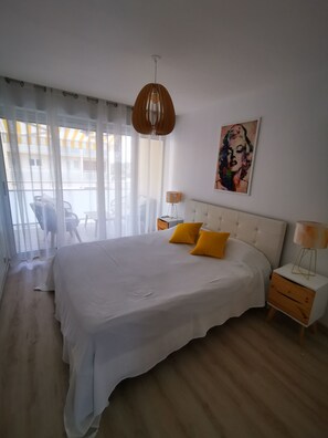 2 habitaciones, tabla de planchar con plancha y wifi gratis 